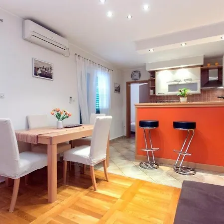 Apartment Dalma Girandella