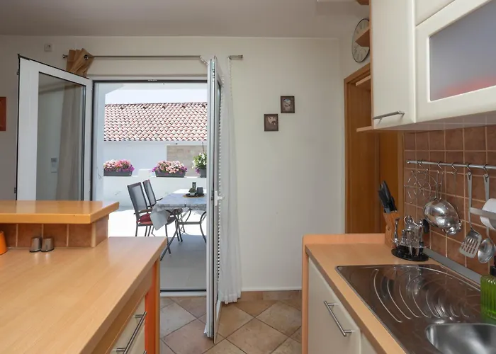 Dalma Girandella * ז'אבוריץ'