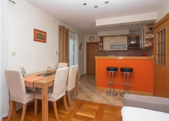 Dalma Girandella * ז'אבוריץ'